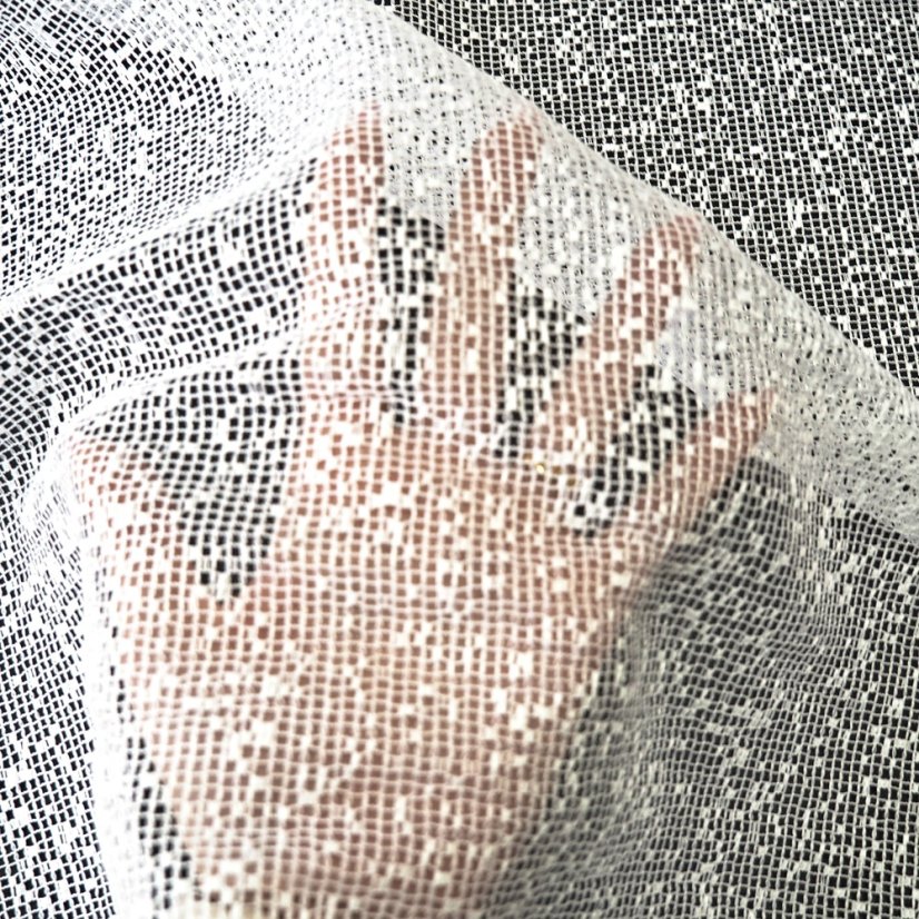 Záclona Henrieta - Vyber výšku ↕ (cm): 126, Vyber šití: bez obšití