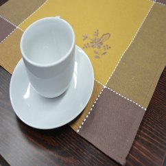 Ubrus a prostírání s výšivkou - hnědé