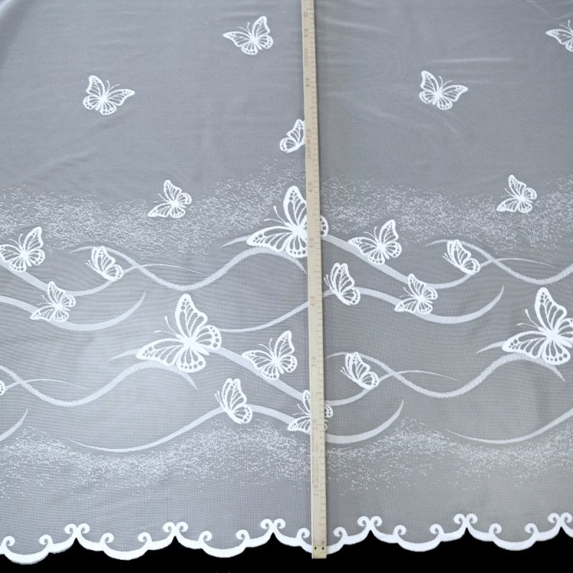 Záclona Motýlci - Vyber výšku ↕ (cm): 110, Vyber šití: bez obšití