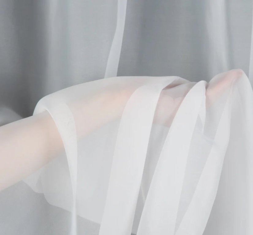Hladký bílý voál LUX s olůvkem - 160 cm - Vyber výšku ↕ (cm): 160, Vyber šití: bez obšití