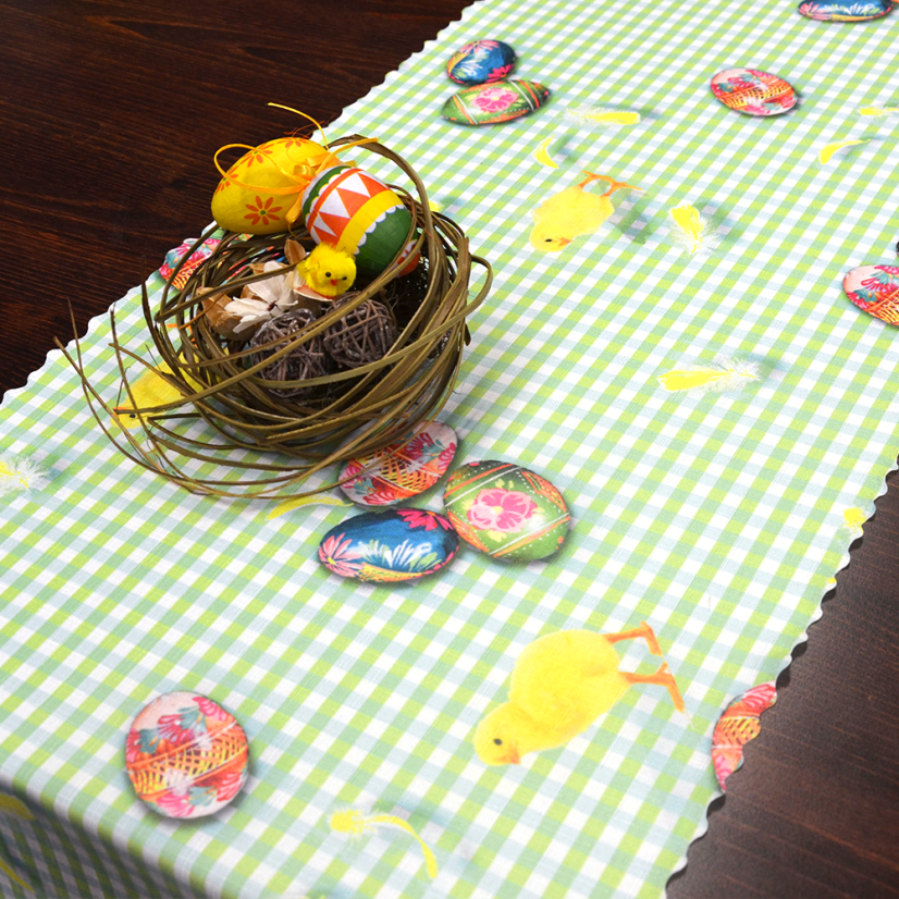 Velikonoční ubrusová šála v metráži Kuřátka - zelená - Šíře materiálu ↔ (cm): 38, Vyber okraje: pouze střih