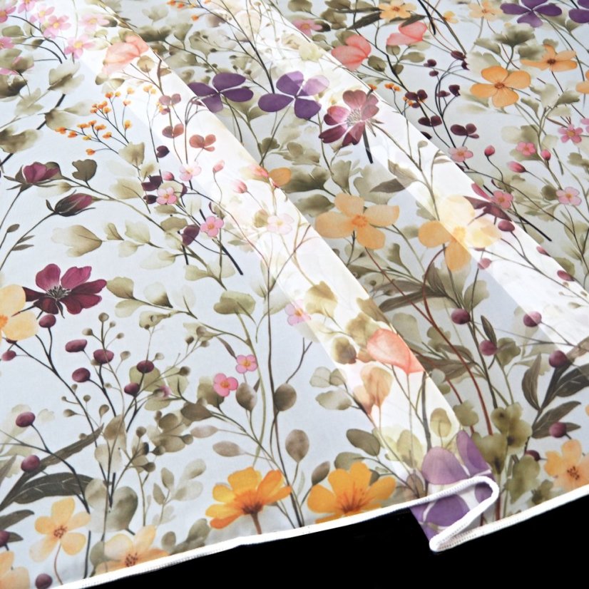 Voálová záclona s olůvkem Kvítí - Vyber výšku ↕ (cm): 290, Vyber šití: bez obšití