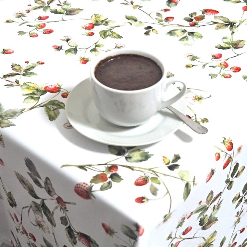 Obrusy a behúne Jahody