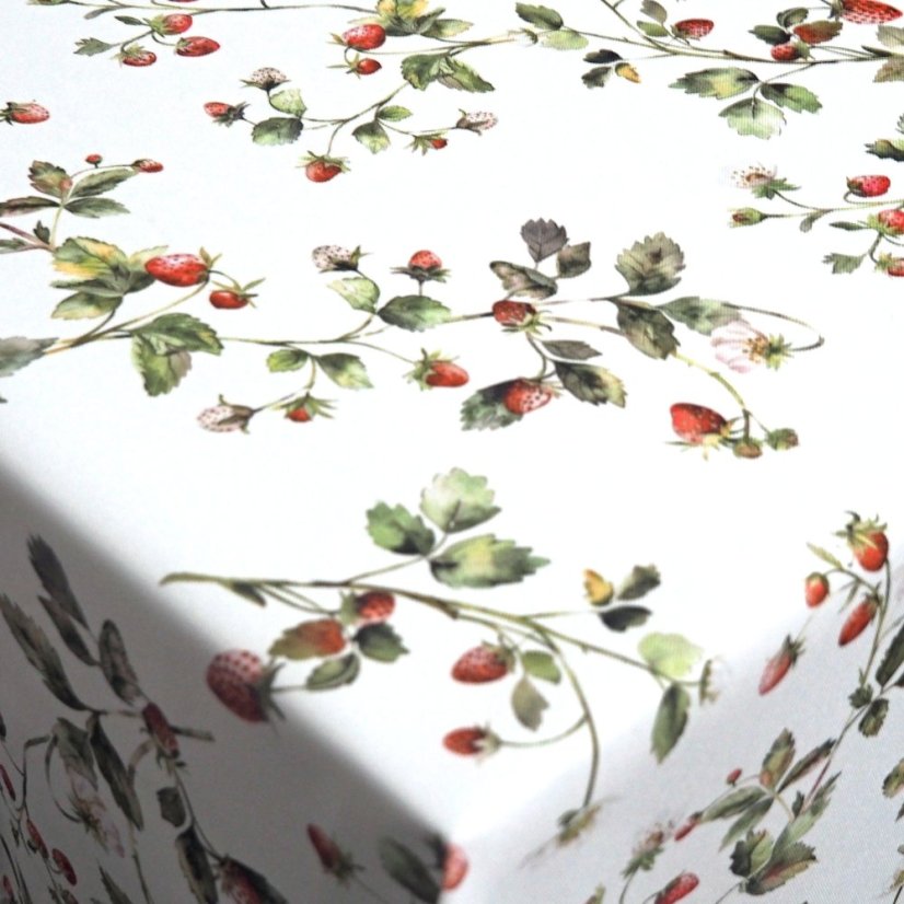 Obrusy a behúne Jahody