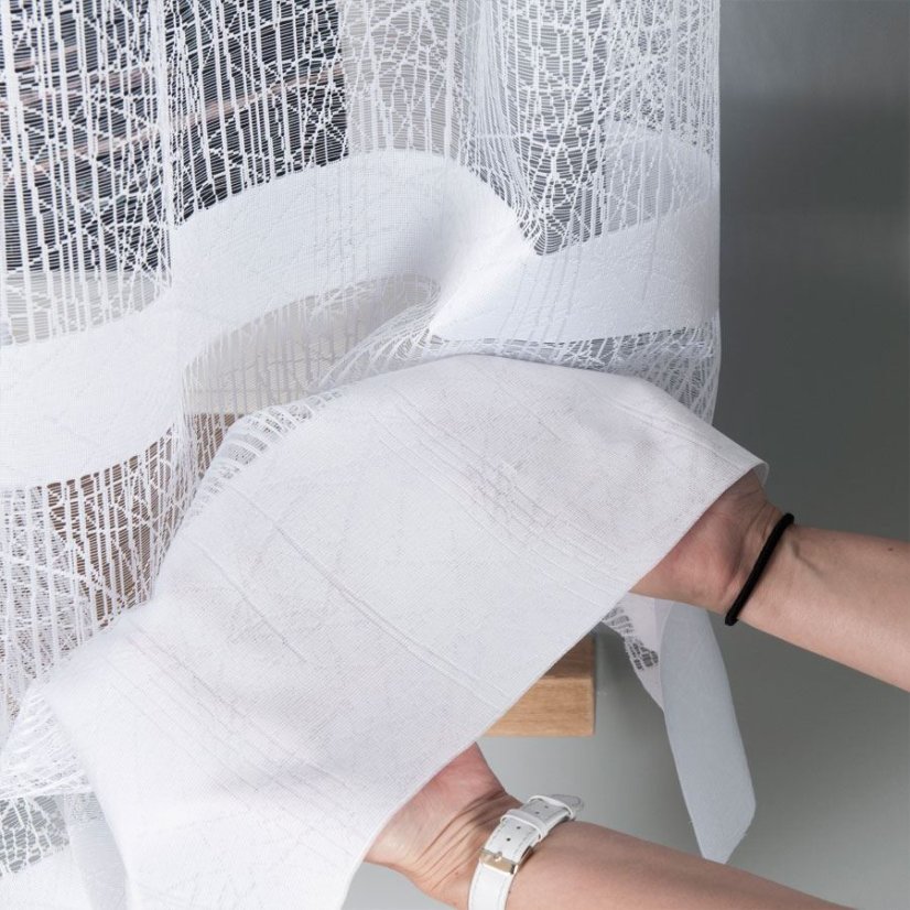 Kusová záclona Treda - Vyber rozměr záclony  ↕VxŠ ↔ (cm): 130x250