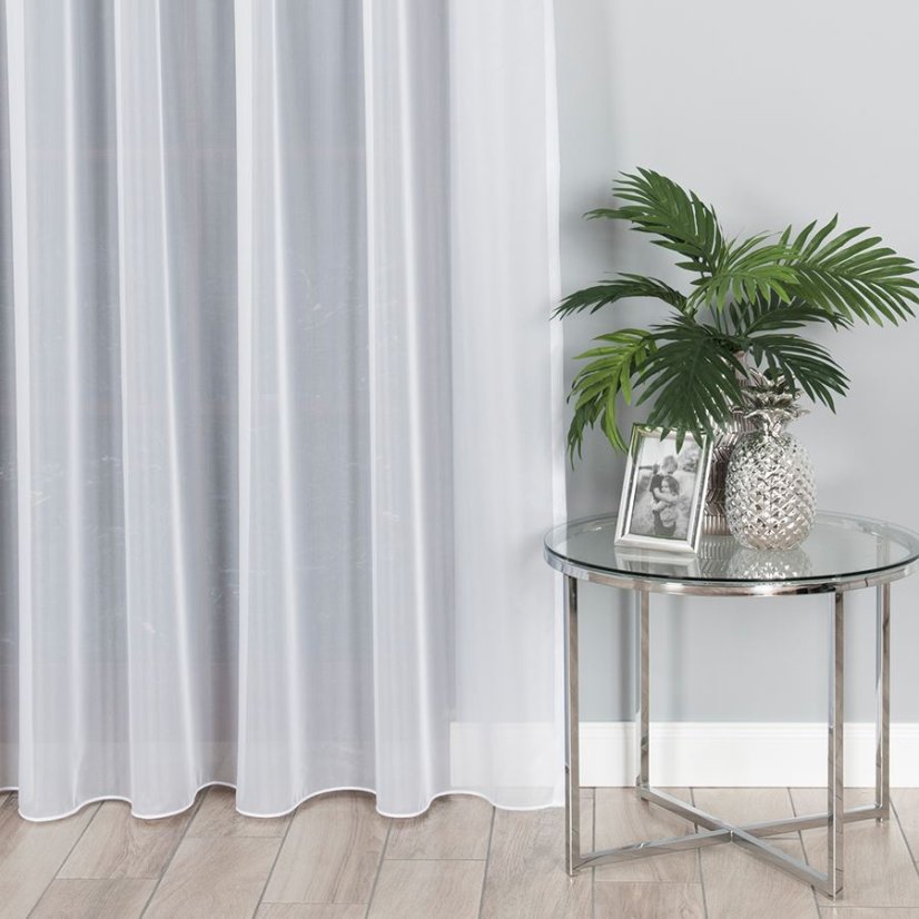 Hladký bílý voál s olůvkem - nehořlavý - Vyber výšku ↕ (cm): 330, Vyber šití: bez obšití