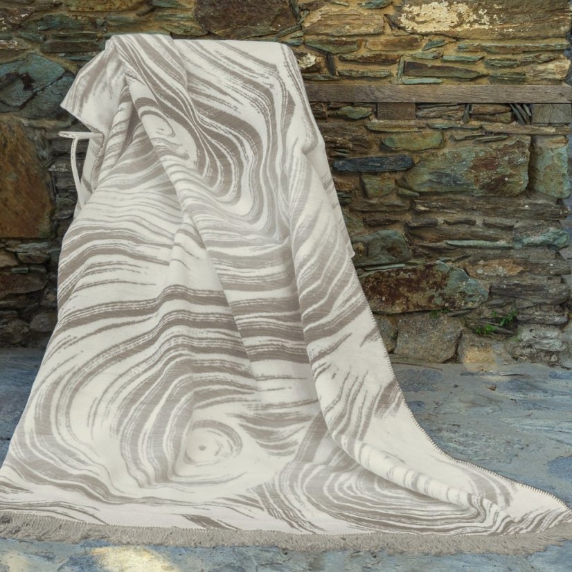 Deka se střapci Stela