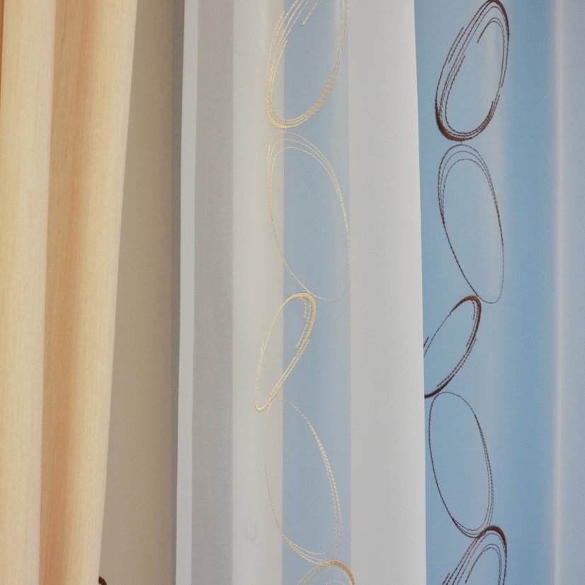 Vyšívaný voál Pallas - krém/hnědá - Vyber výšku ↕ (cm): 290, Vyber šití: bez obšití